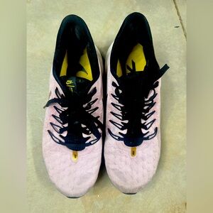 Nike Air Zoom Vomero
Women's US size 8
Used without box